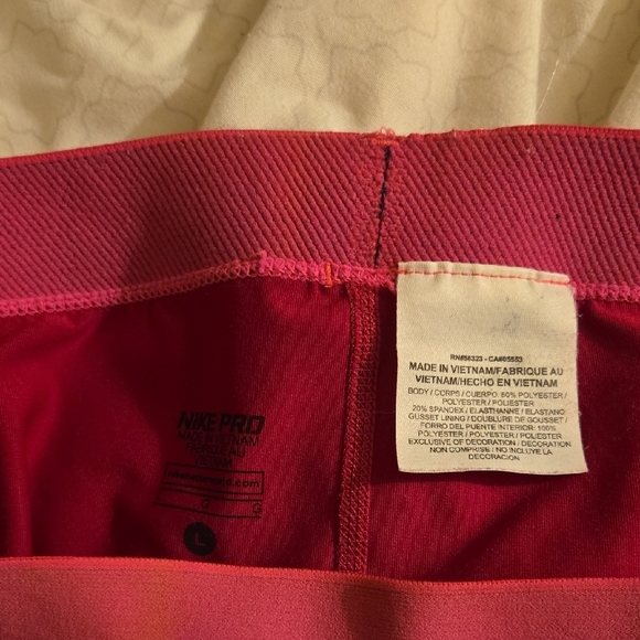 Nike Pro Fuchsia Workout Leggings - Picture 2 of 3